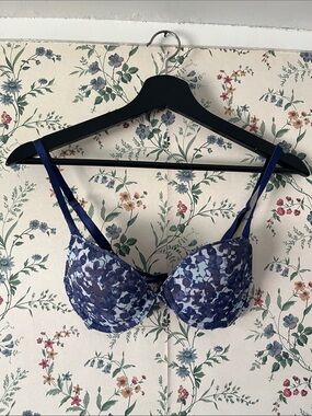 On Gossamer Navy Blue Floral Lace Push-Up Bra with Light Blue Accents